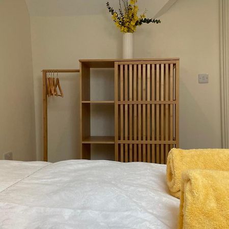 Spire Entire Attic Apartment No Kitchen Dublin Exterior foto